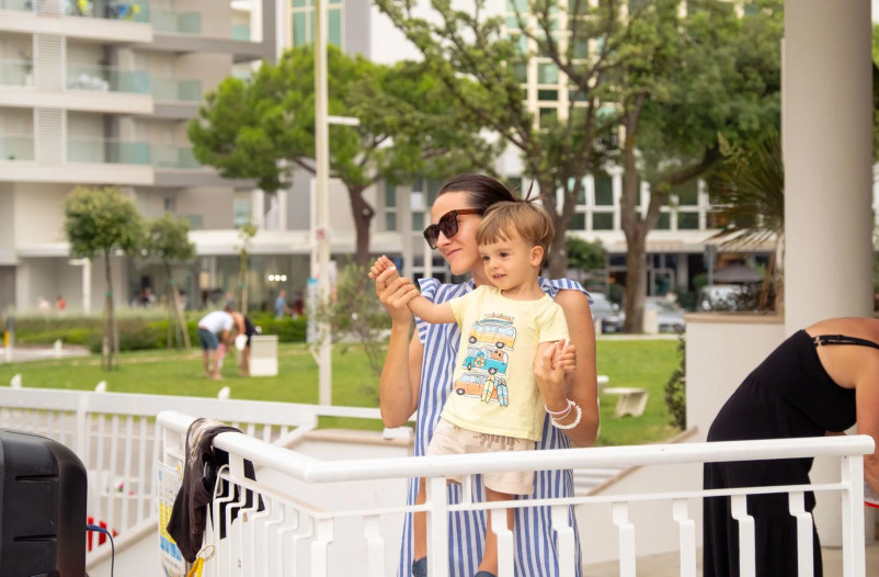 media.ALEXANDER24-13